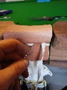 Pocketzak wordt met de hand ingeregen - Katoen lint voor snooker-pockets